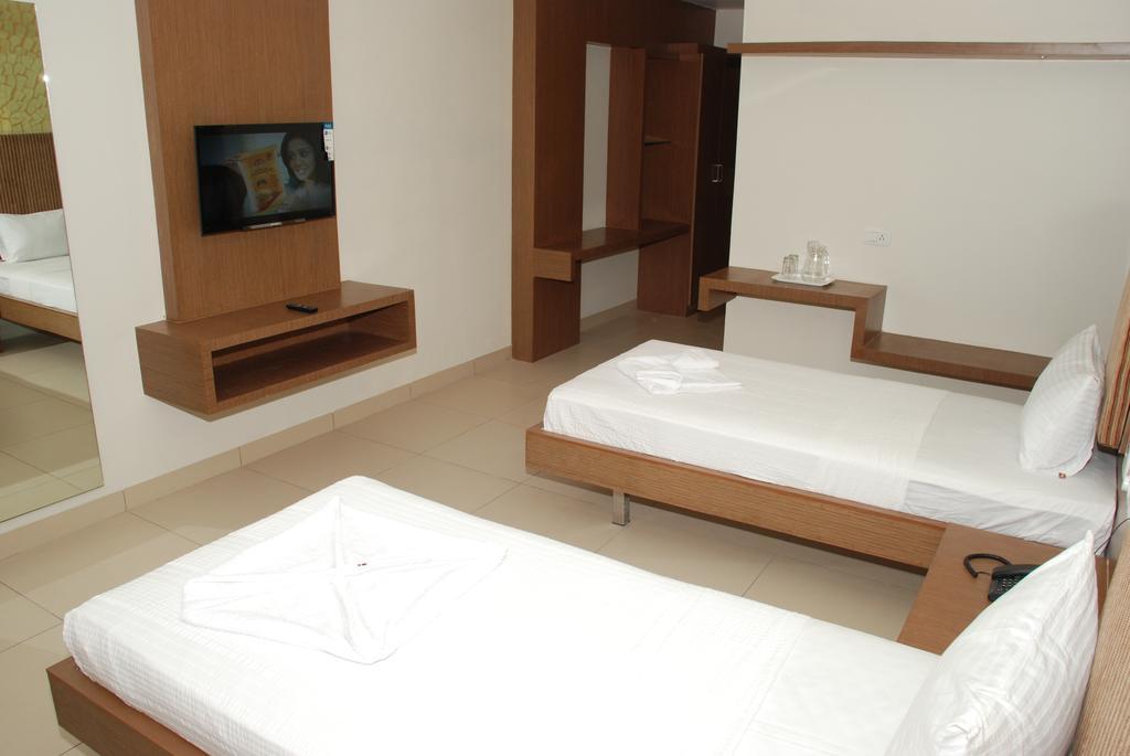 Hotel Pla Amrith Inn Tiruchirappalli Kamer foto